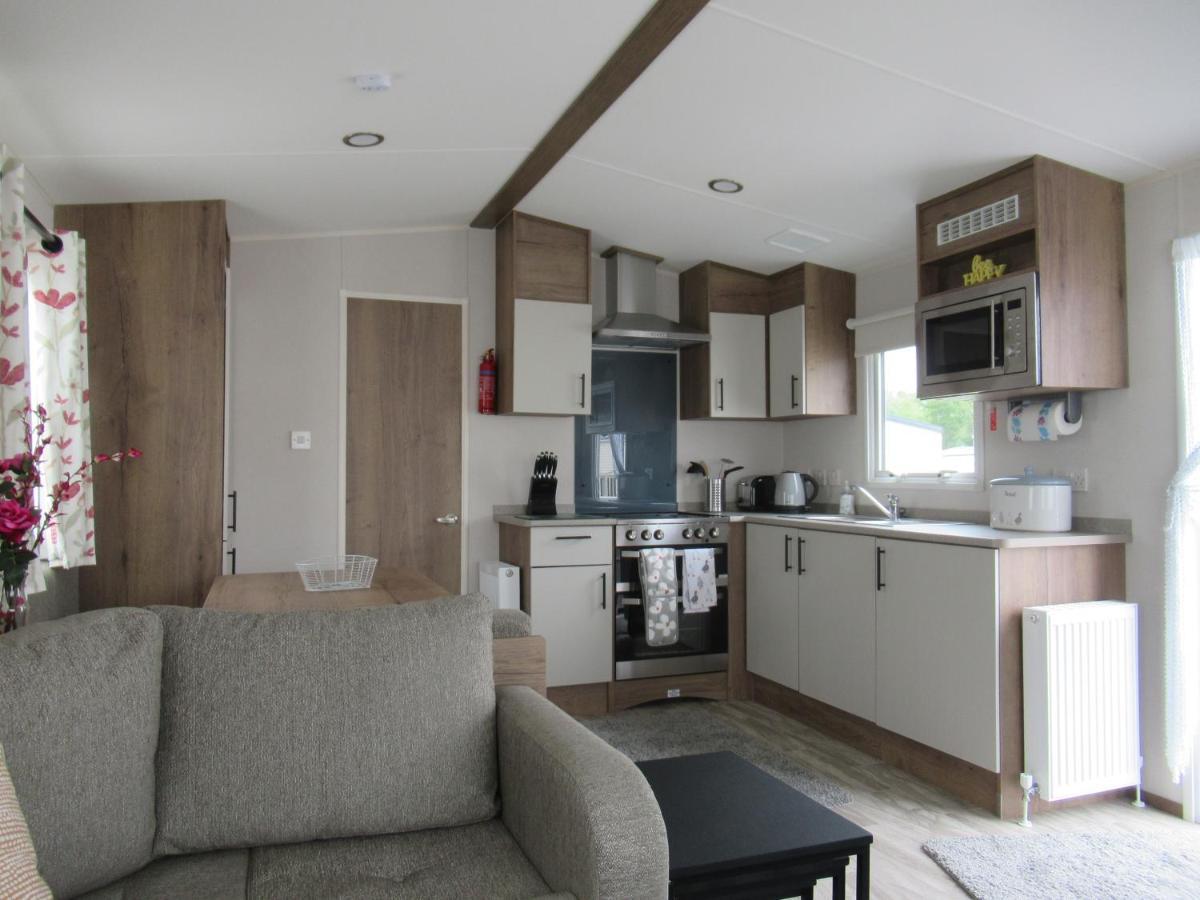 Chichester Lakeside Self-Catering Holiday Home Kültér fotó